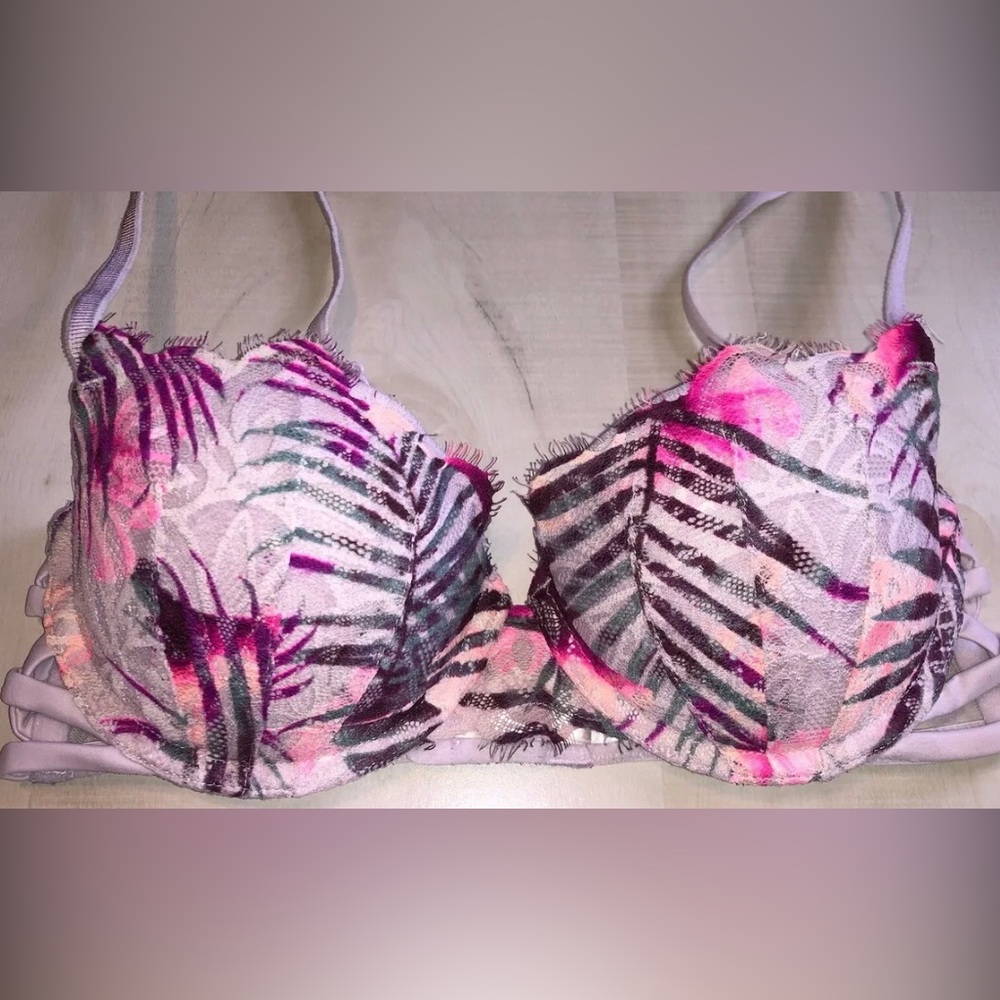 Victoria’s Secret Push Up Bra 32C